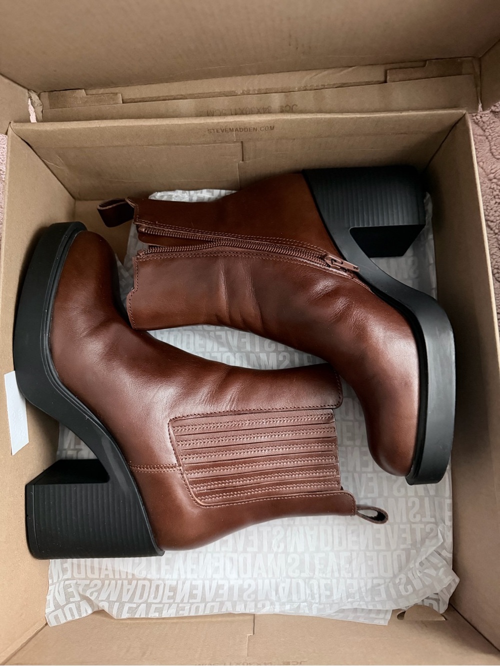 Size 7 Steve Madden Cognac Leather Block Heel Ankle Booties
